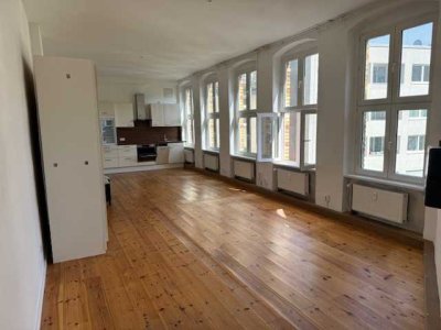 Geschmackvolle, sanierte 1-Raum-Loft-Wohnung in Berlin Neukölln