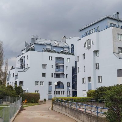 TOP sanierte 2-Zimmer-Wohnung mit Balkon inkl. Heizkosten im Dachgeschoß