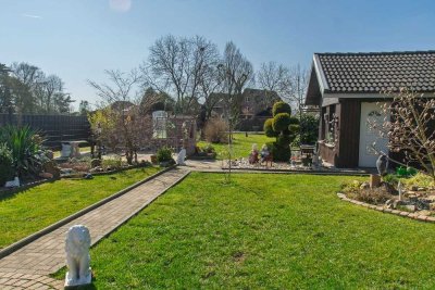 Provisionsfrei! Dreiseithof mit parkähnlichem Garten in zentraler Lage von HS-Karken