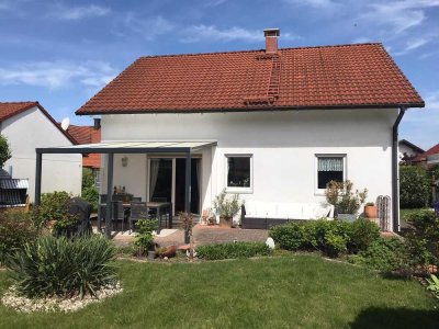 Freistehendes Einfamilienhaus mit schönem Garten in Neuötting zu vermieten