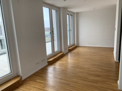Helle 2-Zimmer Wohnung im 7. OG mit Balkon in Charlottenburg