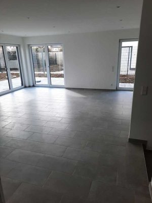147m² Doppelhaushälfte mit Garten Garage Stellplatz in Neugablonz ideal für eine Familie