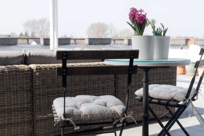 Berlin: Sonnendurchflutete Dachterrassen-Wohnung, energieeffizient und naturverbunden