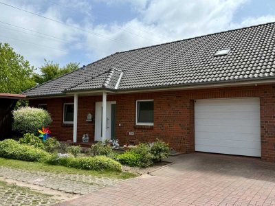 Ebenerdige Doppelhaushälfte mit Wintergarten, Garage und Ausbaupotenzial