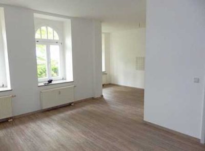 RUHIGE LAGE AM KASSBERG--EINBAUKÜCHE--WANNE / DUSCHE--PKW Stellplatz möglich