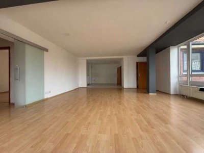 +++ Helle 4 Raumwohnung mit Balkon +++