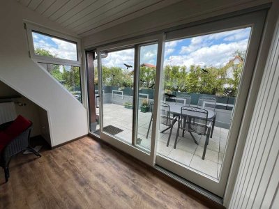 GR. DACHTERRASSENWOHNUNG , TIERE ERLAUBT, ALLES KOMPLETT NEU, 15 MIN. ZUM MARIENPLATZ