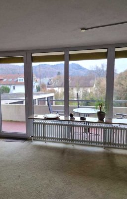 Komfortable barrierefreie  helle 2-Zi.-Wg. am Bodensee mit Hallenbad, Sauna , Balkon, Stellplatz.