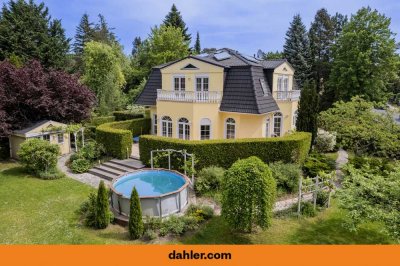 Repräsentative Villa mit großzügigem Garten in Kleinmachnow