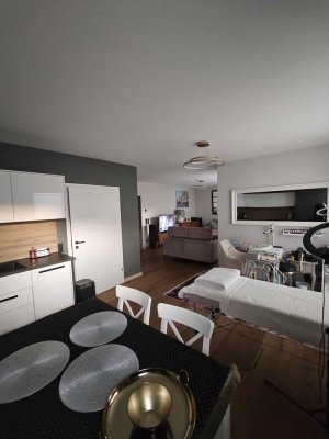 406000 € - 85 m² - 2.5 Zi.