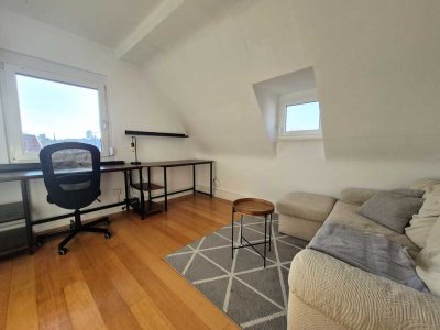 Helle 4-Zimmer Dachgeschosswohnung in Erlangen-Alterlangen