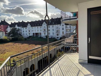 Renovierte 2 Zimmer-Wohnung mit Balkon in Aachen-City
