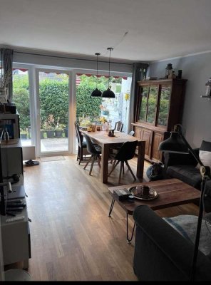 Charmante 3,5-Zimmer-Wohnung mit Terrasse der preis ist VB