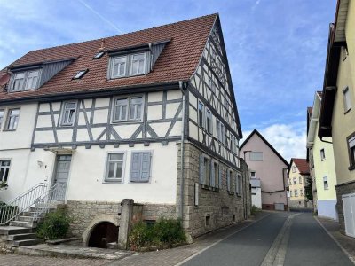 Charmantes Mehrfamiliendoppelhaus mit Geschichte in Grünsfeld  Steuervorteile durch Denkmalsc