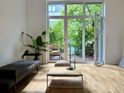 Architect-Designed Townhouse Berlin-Mitte - Garden, Fireplace, Garage, Premium Kitchen