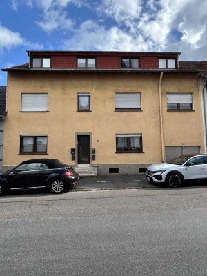 Großes Mehrfamilienhaus mit 4 Wohneinheiten in Großrosseln -Nähe Zentrum- zu verkaufen