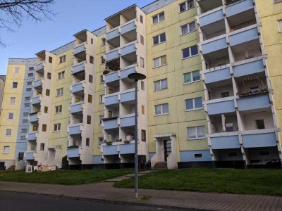 Renovierte Tortenwohnung im 5. Obergeschoss