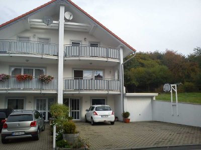 Von Privat: geräumige und gepflegte 6-Zimmer-Doppelhaushälfte in Thomasberg, Königswinter