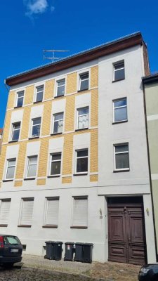 Lebendiges Wohnen: Saniertes 2-Zimmer-Apartment in Brandenburg an der Havel
