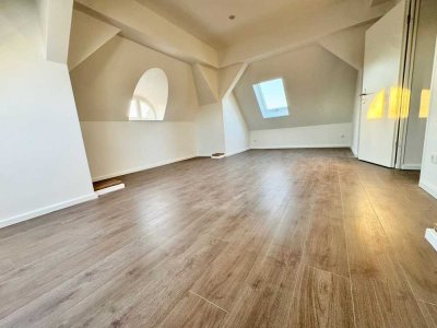 +++Erstbezug nach Sanierung, 2 Zimmerwohnung mit offener Küche im schönen Lankwitz+++