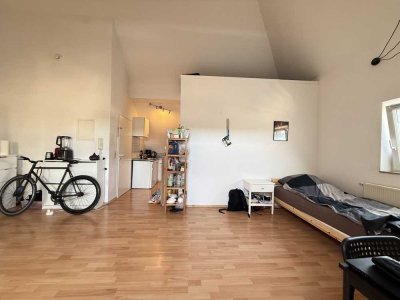 Vermietete 1-Zimmer DG-Wohnung in begehrter Lage