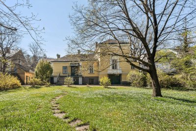Historische Villa mit traumhaftem Grundstück