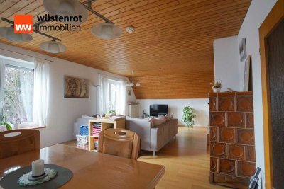 Charmante Dachgeschosswohnung mit zustätzlichem Raum im Dachspitz!
