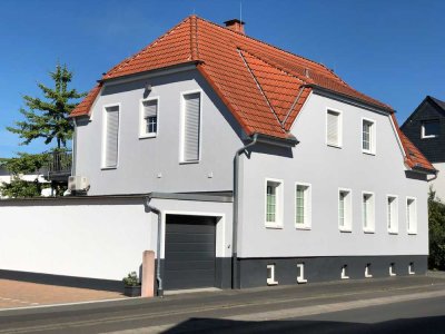 Von Privat ! Attraktives 6-Zimmer-Ein- bis 2 Familienhaus  mit gehobener Innenausstattung in Karben