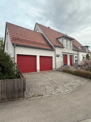 Moderne Doppelhaushälfte in Bergkirchen nahe Dachau - hochwertig und energieeff. Wohnen bei München
