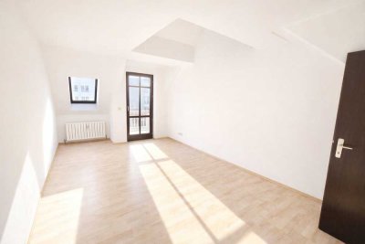 Maxvorstadt genießen - Renovierte Single-Maisonette mit Balkon und TG-Stellplatz