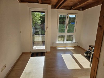 Hochwertige 2-Zimmer Maisonette in Möhringen, Terrasse, Balkon, EBK, Tiefgarage
