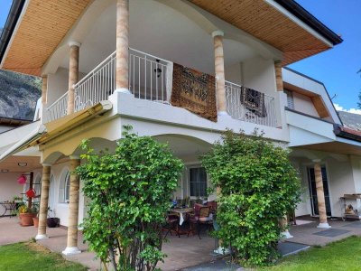 Elegantes, schönes Wohnhaus auf großem Grund!