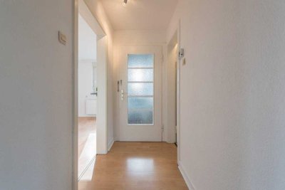 Süße Pärchen- oder Singlewohnung im DG, mit eigener kleiner Gartenparzelle
