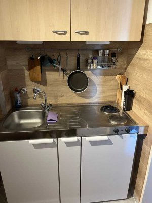 Studentenwohnung zu Vermieten - Einrichtung zu verkaufen