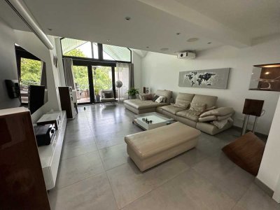 Exklusives teilmöbliertes 6-Zimmer Penthouse in idyllischer Lage