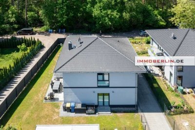 IMMOBERLIN.DE - Energieeffizientes Einfamilienhaus mit Südterrasse & Garage in naturschöner Lage