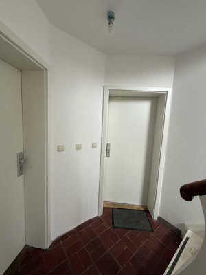 Stilvolle 2-Raum-Erdgeschosswohnung mit Balkon und Einbauküche in Henstedt-Ulzburg