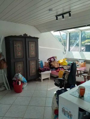 Geschmackvolle 1-Raum-Dachgeschosswohnung mit Balkon und EBK in Heppenheim Erbach