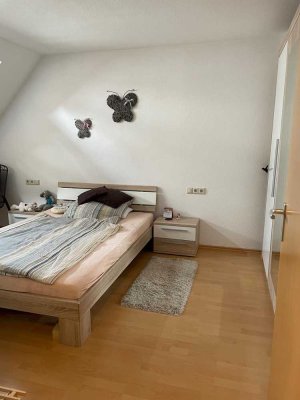 Helle 2-Zimmer mit Balkon & EBK in ruhiger Lage
