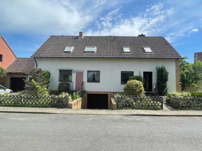 BS-Volkmarode; 2 Häuser nebeneinander je 111/91 m²-Wfl; 795m² Eigt-Grdst, Keller, 1 Hs innen saniert