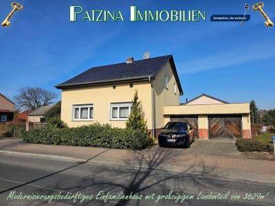 Modernisierungsbedürftiges Einfamilienhaus auf großzügigem Grundstück
