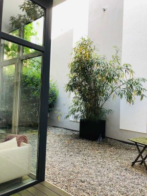 ***BRÜCKENSTRASSE***Wunderschönes, teilmöbliertes Architekten-Loft mit eigenem Garten***