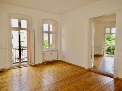 CHARMANTE 3-ZIMMER-ALTBAUWOHNUNG - IDEAL FÜR SINGLES/PÄRCHEN - FREI AB 01.06. !
