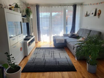 Suchen Nachmieter für schöne 3-Zimmer Wohnung mit großem Süd-West Balkon