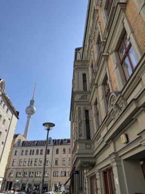 Möblierte 2 Zimmer-Wohnung mit gehobener Innenausstattung mit EBK in Berlin Mitte -