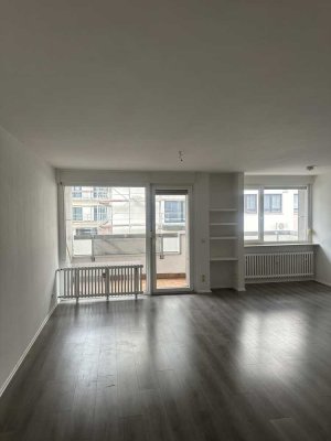 1-Zimmer Wohnung im 1. OG mit Balkon in Offenbach Stadtmitte
