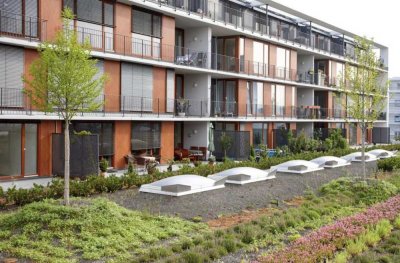 Riedberg: Helle 3-Zimmerwohnung mit zwei Bädern und Terrasse