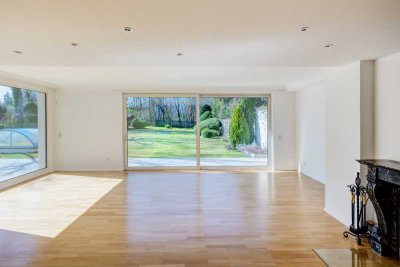 Wohn(t)raum in Grünwald: Großzügige Villa in absoluter Top-Lage