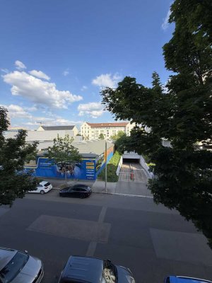 Wohnung mit Balkon in der Dresdner Friedrichstadt
