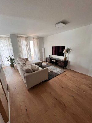 Neuwertige Wohnung mit zwei Zimmern sowie Balkon und EBK in Plochingen